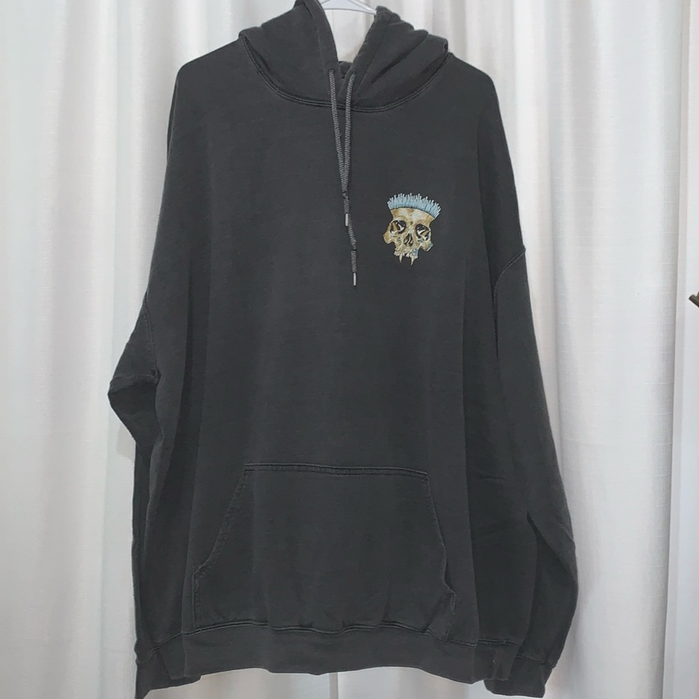 Brand New Metallica size 3XL NWT gray hoodie with kangaroo pouch!